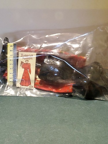 1:12 Miniature Display Female Mannequin Dressmaker Cloth Dummy Decor with extras - Picture 2 of 3