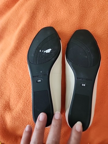 Easy Spirit Ladies Ivory/Black Toe Leather Slip On Wedge Heels Sz 6 Super Comfy - Picture 8 of 11