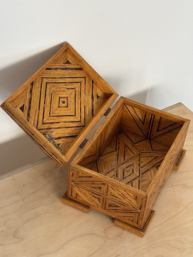 Beautiful Vtg Prison Art Tramp Art Folk Art Match Stick Mirrored Box Unique 60s - Afbeelding 9 van 15