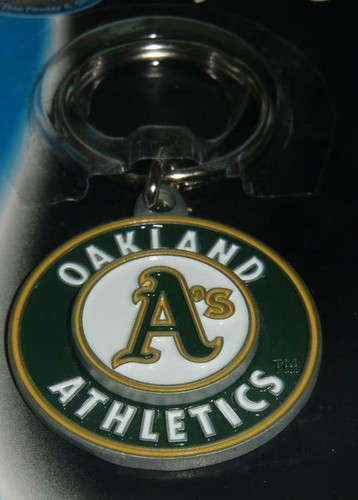 Oakland Athletics A's 3-D Metal Key Chain MLB Licensed Baseball - Round - Picture 2 of 3