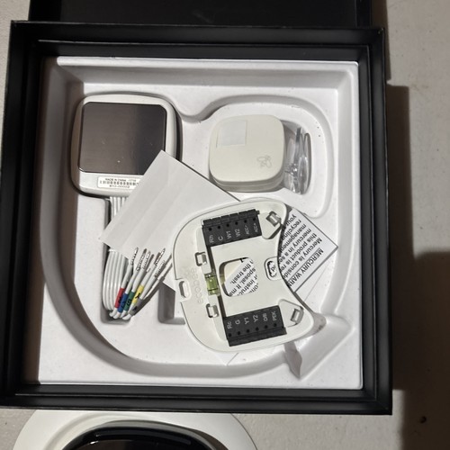  ecobee 4 Smart Programmable Thermostat - Built In Alexa - Picture 3 of 3