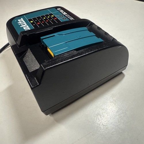 Makita DC18SD 7.2-18V Lithium Ion & 7.2-14.4V NiMh Fast Battery Charger - Picture 12 of 17