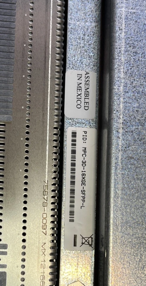 Módulo Juniper MPC-3D-16XGE-SFPP 16x10G Foto 4 de 4