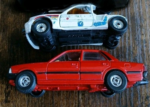 Corgi Toys Peugeot 505 STI & Peugeot 205 Turbo - Picture 15 of 16