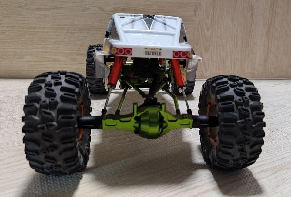 Axial AX10 RC Crawler Full Option with 9IMOD Servo ESC Brushless Motor TEL QUEL - Photo 4/4