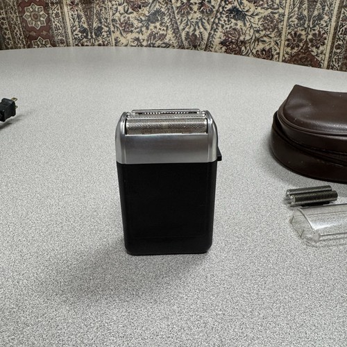 Vintage Remington Micro Screen Razor w/ Case - Model 9BF2 - Tested & Working - Picture 4 of 9