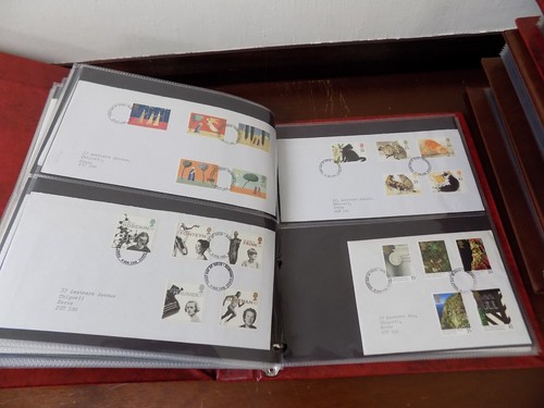 GB COLLECTION APPROX 370 FIRST DAY COVERS IN 5 ALBUMS 1960s ONWARDS - Picture 19 of 24