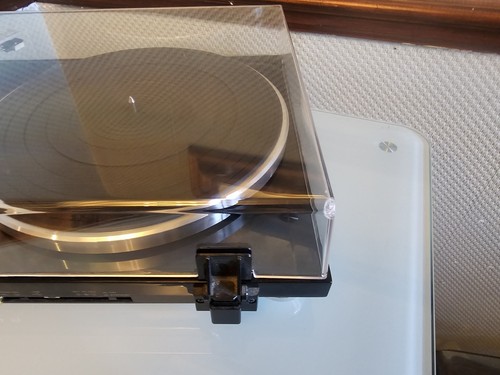 TEAC TN-300 Turntable - Picture 16 of 19