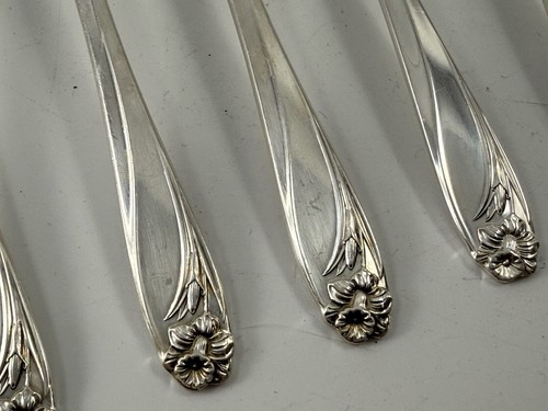 Vintage Daffodil Silverware Silverplate 1847 Rogers Bros 6 Dinner Forks - Picture 3 of 6