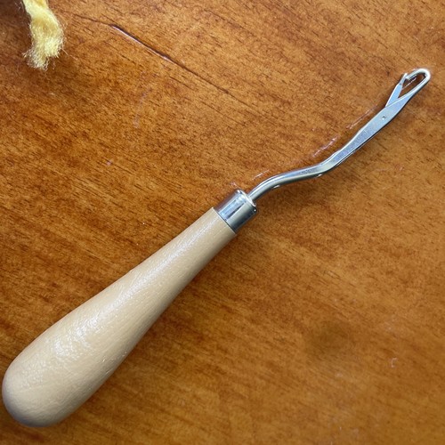 Latchhook Kit And Backing And Hook - Picture 4 of 5