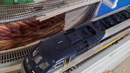 K line K2499-2001 Amtrak California F59PHI Diesel TESTATO FUMO - Video 1 di 1