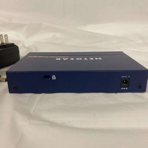 NetGear GS108 ProSafe 8-portowy przełącznik gigabitowy z adapterem GS108 v3 - Zdjęcie 4 z 8
