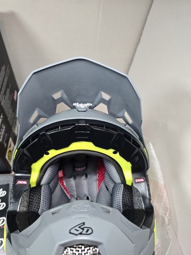 6D ATR-2Y 11-6522 Helmet Color: Neon Yellow / Grey / Torque - Youth Large New - Picture 13 of 19
