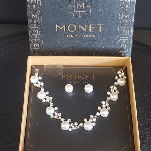 Monet Faux Pearl and Crystal Necklace Earring Set Silver Tone New in Box Dressy - Picture 6 of 7