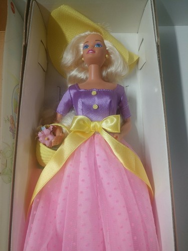 Spring Blossom Barbie Doll Avon Special Edition 1995 Mattel - Picture 5 of 6