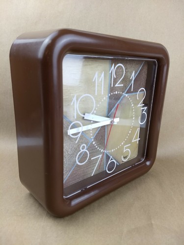 Vintage Waltham Art Deco Wanduhr braun hellbraun Kachel Grafik 9x9x3,5" sehr guter Zustand - Bild 5 von 9