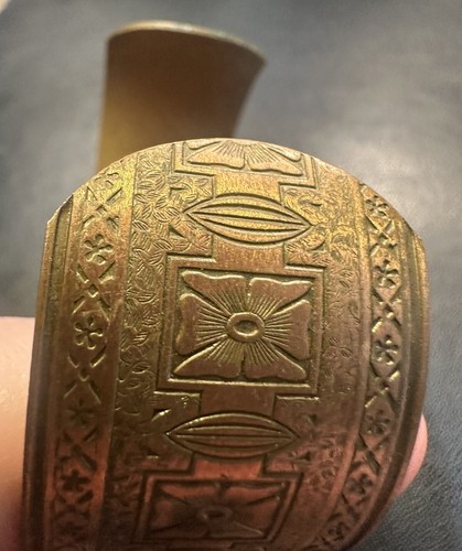 VTG PRESSED SOLID COPPER ART DECO FLORAL DESIGN CUFF BRACELET 7.5" - Picture 5 of 7