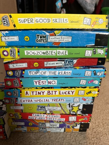 Tom Gates Series by Liz Pichon. Books 1-12 plus three more titles 13, 14 and 15. - Picture 3 of 3