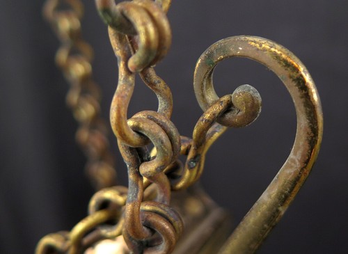 A PERIOD HINKS HANGING SANCTUARY OIL LAMP, CIRCA 1890 - Picture 9 of 12