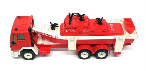 Siku 1/55 Scale Diecast 2823 - Ford Patrol Boat Transporter - Red/White - Picture 4 of 5