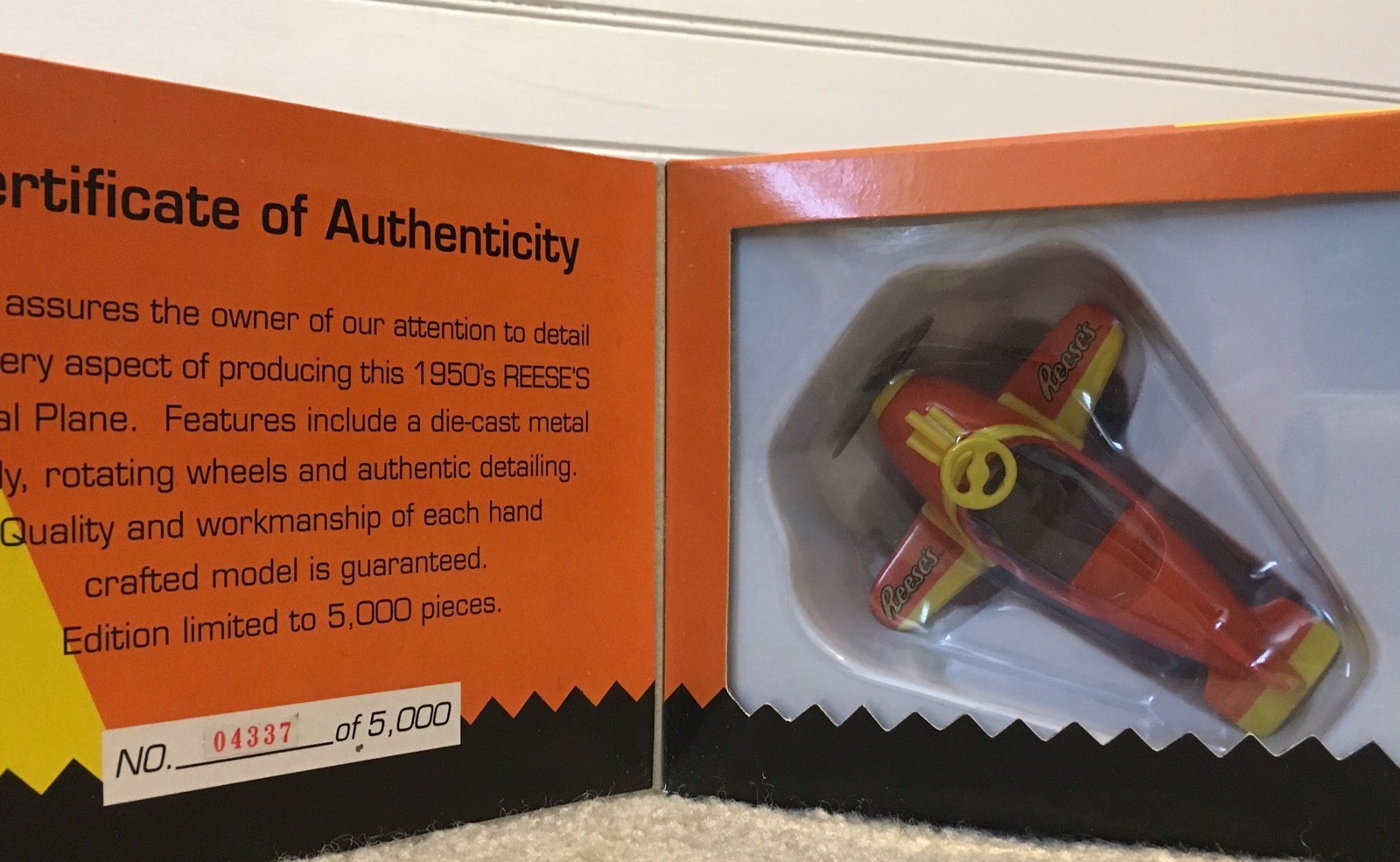 118 DieCast Reese's Miniature Pedal Plane Collector's Edition Limited