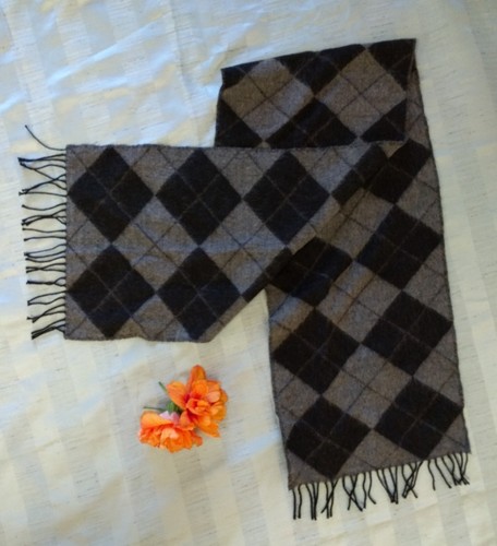 Johnstons of Elgin Wool Scarf Black and Grey Argyle Tartan Pattern Plaid - Picture 3 of 4