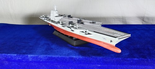 Bronco 1/700 Aircraft Carrier Chinese PLA.NAVY FUJIAN ship No. 18 finished model - 第 7/8 張圖片
