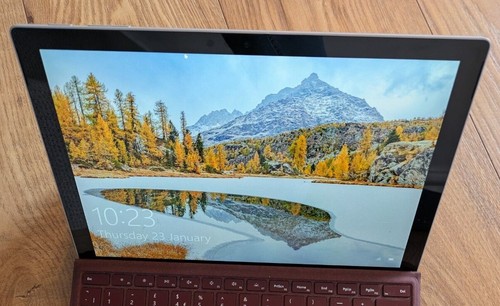 Microsoft Surface Pro 5 Core i5 7300U 2.7GHz 128GB SSD 12" 2en1 2736x1824 757 - Imagen 9 de 9
