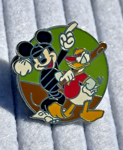 Disney Pin DLR - Dúos Deportivos - Mickey y Donald BÉISBOL - 2005 Hidden Mickey - Imagen 1 de 18