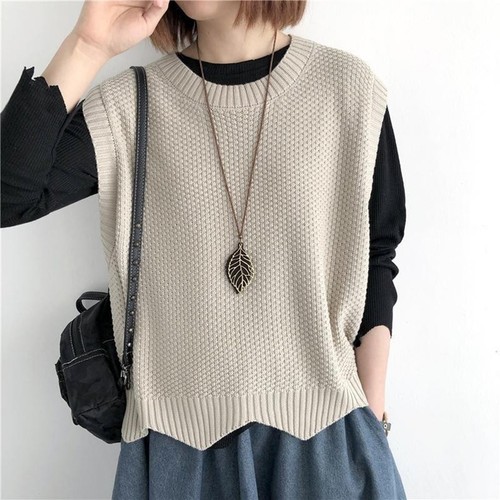 Stylish Women Knitted Vest Solid Color Round Neck Irregular Hem Design - Picture 12 of 14