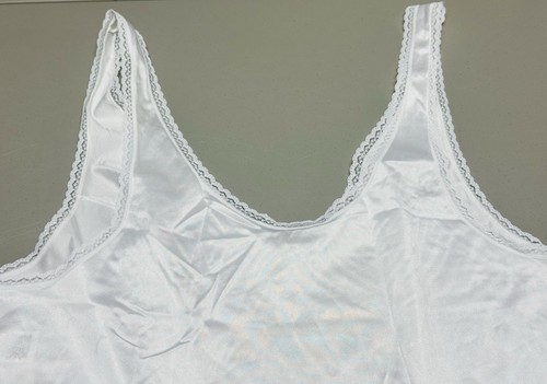 Vtg Vanity Fair 17-760 Women's White 100% Nylon Cami Camisole Lace Trim 42/48 US - Picture 8 of 12