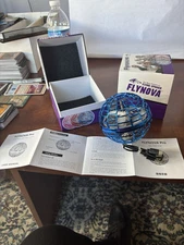 Flynova Pro Flying Spinner Toys Boomerang Ball Spinner Tricks Drone Led - Blue 