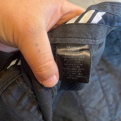 Volcom Men's Shorts Chino 12" Inseam Size 38 Black - Picture 6 of 8