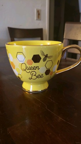 queen bee coffee mug