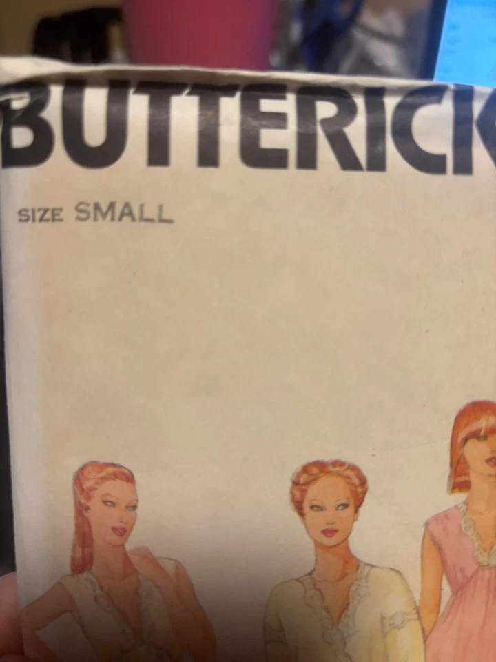 Camisón pequeño Butterick 4096 Misses patrón de costura longitud corta completa Foto 3 de 4