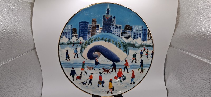 Anthropologie Festive Greetings From Chicago  2024 Decorative Dessert Plates & M