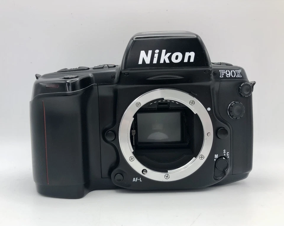 Nikon N90S F90X Film Camera & Nikkor 35-105mm f/3.5-4.5 AF Lens & SB-26 Flash - Image 2 of 4