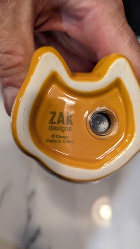 DISNEY HOME WINNIE THE POOH & TIGGER CERAMIC SALT AND PEPPER SHAKERS SET - Picture 10 of 11