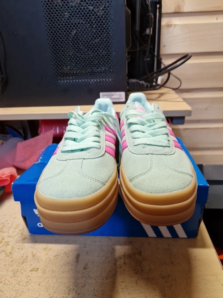 adidas Gazelle Bold Women's Trainers Sneakers Size UK 3.5 Brand New - Image 3 of 4