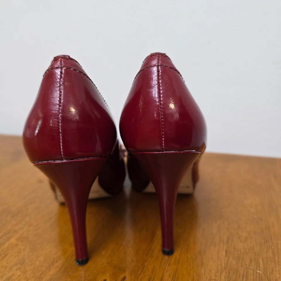 Casa Blanca Mercado Negro Tacones Cuero Borgoña Cadena Plateada Acento 6.5M Foto 3 de 4