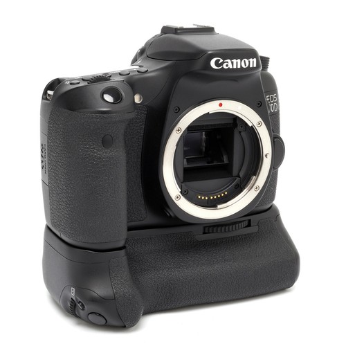 Canon EOS 70D Digital SLR 20.2MP Camera w/ BG-E14 Grip: SC: ≤ 2,100