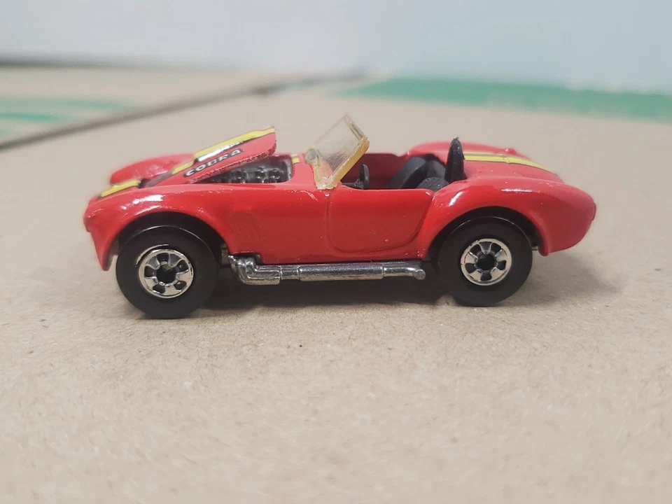 De colección 1982 Hot Wheels Rojo Clásico Cobra 427 Real Riders Gris Bujes Rayas T3 Foto 3 de 4