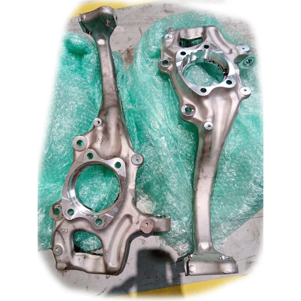 2x Fusée d'essieu de suspension Avant gauche droite for Audi A4 8K A5 8T Return - Photo 1/1