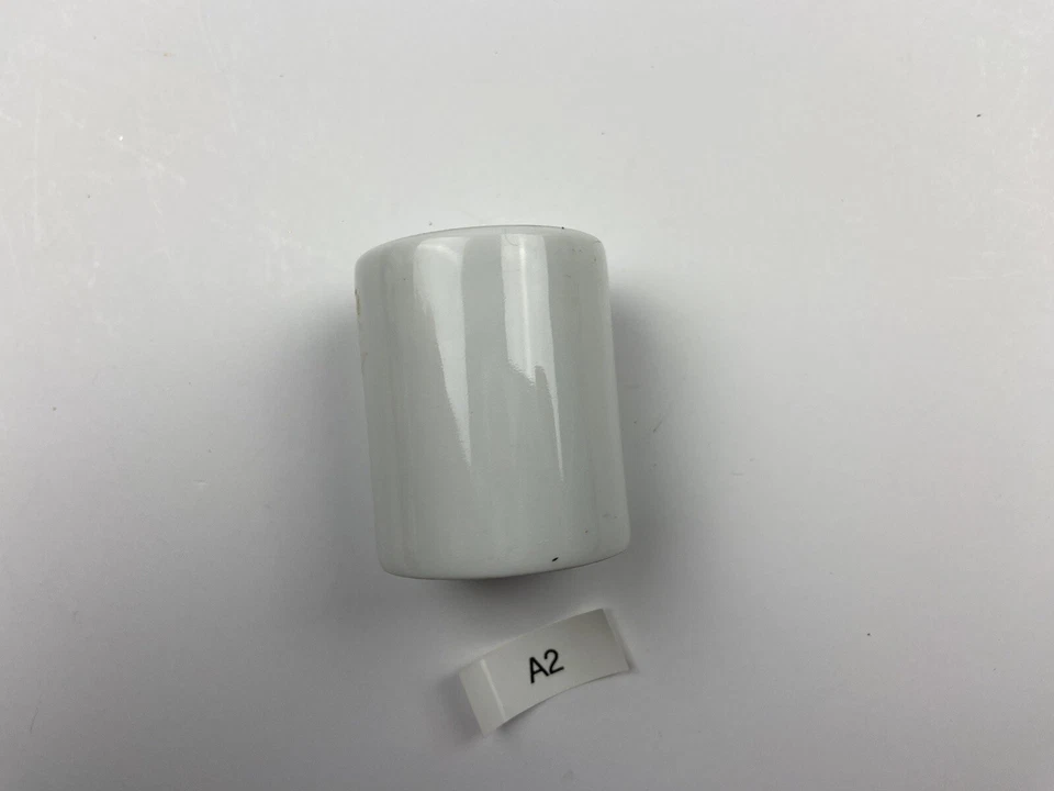 Candelabro de porcelana hecho en Alemania Occidental con flores púrpuras, 2" de alto pequeño Foto 4 de 4