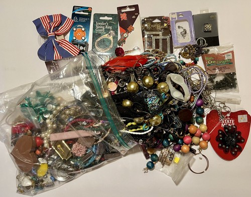 Large Bulk Jewelry Lot Craft Wearable Tangles Beads Chains Earrings 4lbs 11.7oz - Picture 19 of 24
