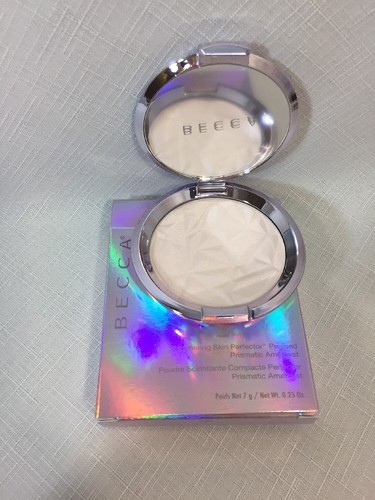 BNIB BECCA Shimmering Perfector Pressed- Prismatic Amethyst Highlighter - Picture 3 of 5
