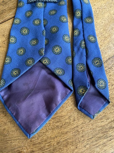 Austin Reed Man's All Wool Blue Patterned Tie Maximum Width 11 cms - Picture 6 of 8