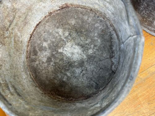 Vintage Galvanized Steel MEASURES, 4 & 8 Quart ~ Grain, Farm, Country - Picture 9 of 13