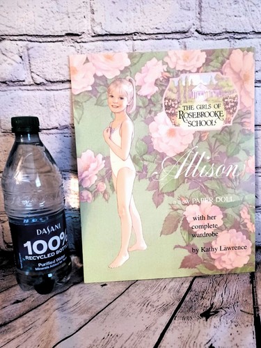 Bambola di carta vintage ""The Girls Of Rosebrooke School"" libro Allison 1999 set di 2! Nuovo - Foto 7 di 7