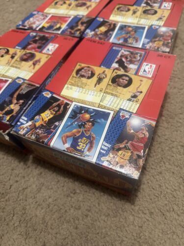 4-1991-92 Fleer Basketball Wax Box 36 Packs Sealed Unsearched 🔥 Michael Jordan - Picture 2 of 7